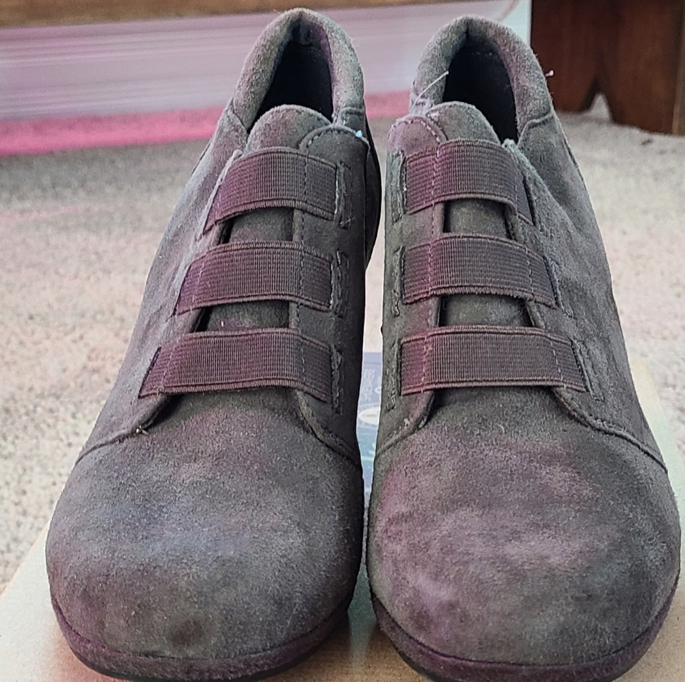 Clarks Brynn celia, grey suede bootie, 6m